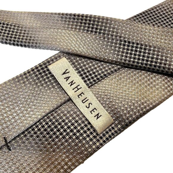 VanHeusen tie - Picture 4 of 7